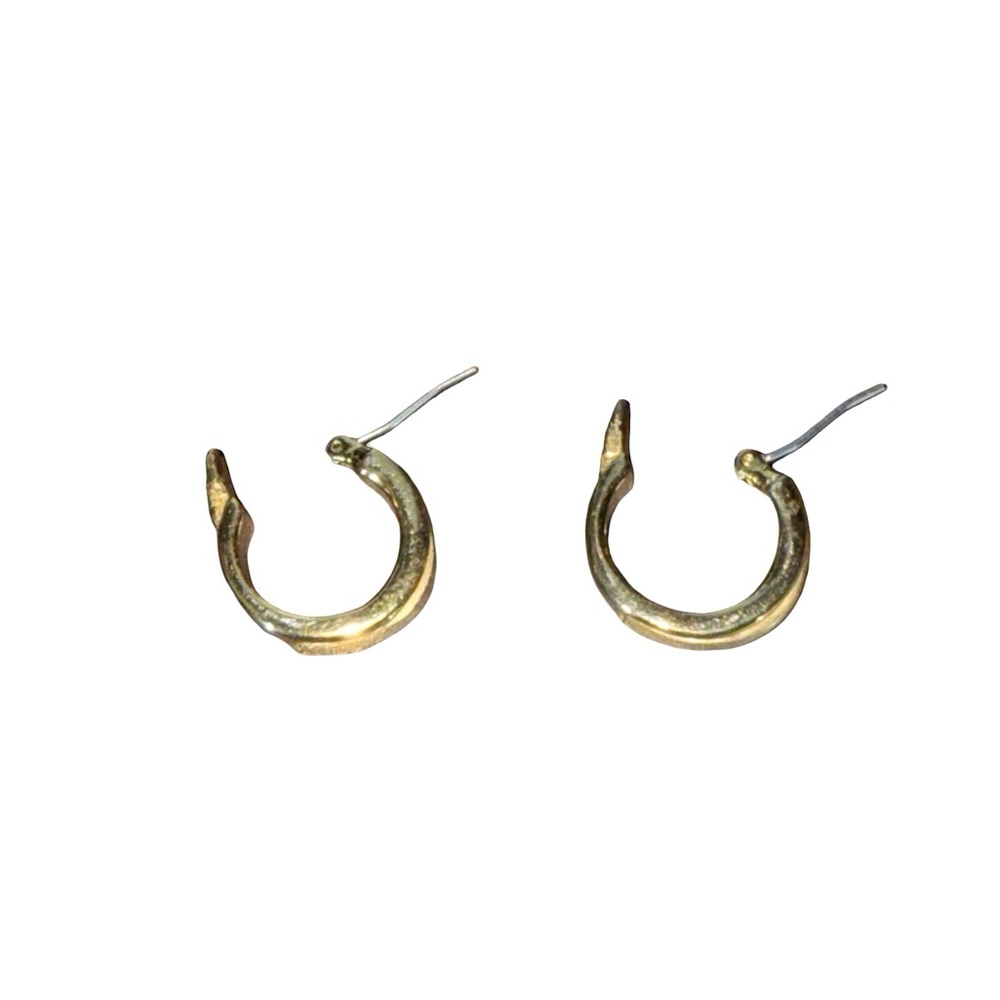 Vintage Monet Gold Tone Hoop Earrings - Picture 5 of 10